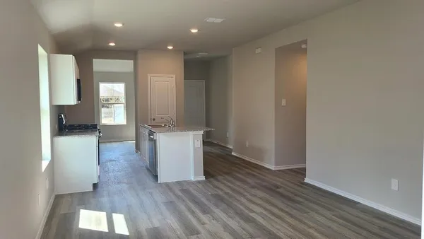$299,990 | 1512 Tin Roof Road, Krum, TX 76249