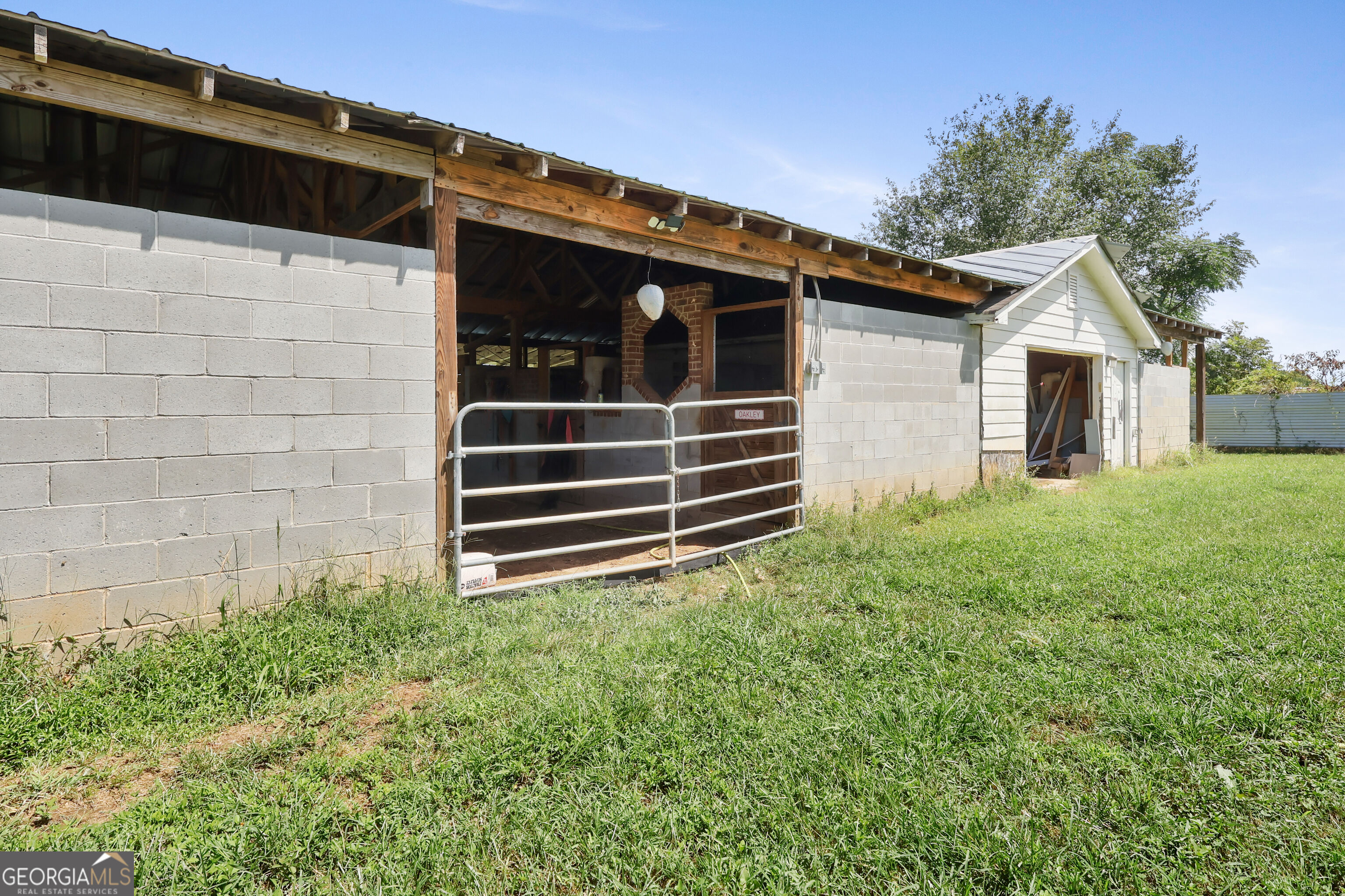 383 Jones Road Milner, GA 30257 - Photo 8 of 27 Gallery Image 8