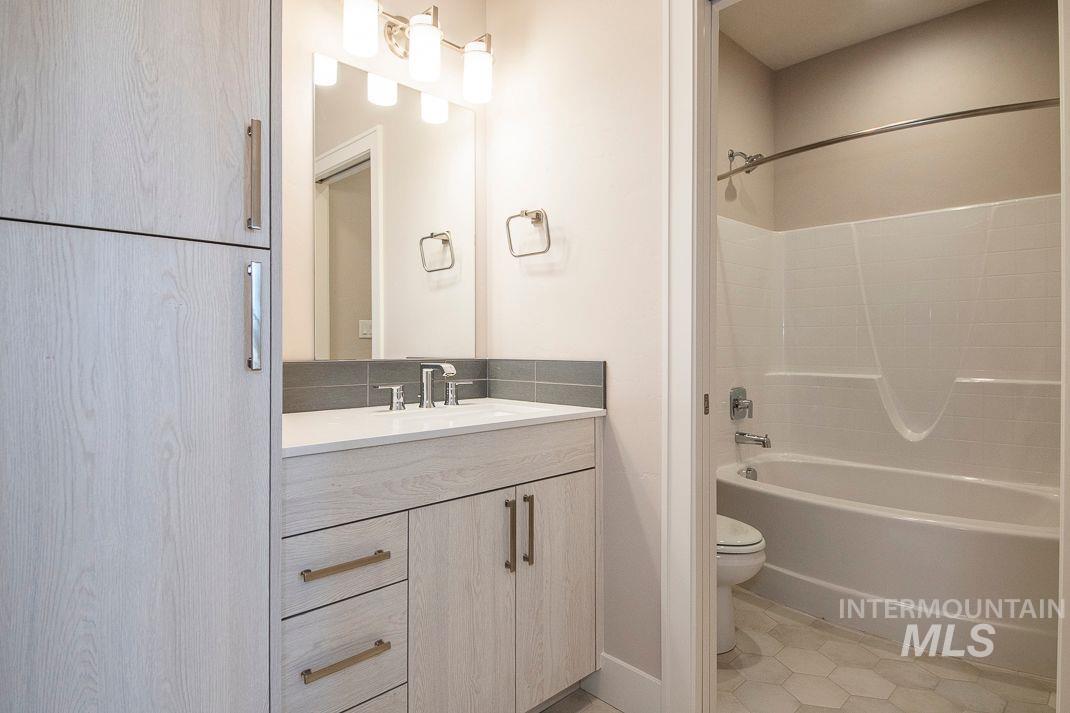 2392 South Thacker Ridge Avenue Nampa, ID 83686 - Photo 5 of 40