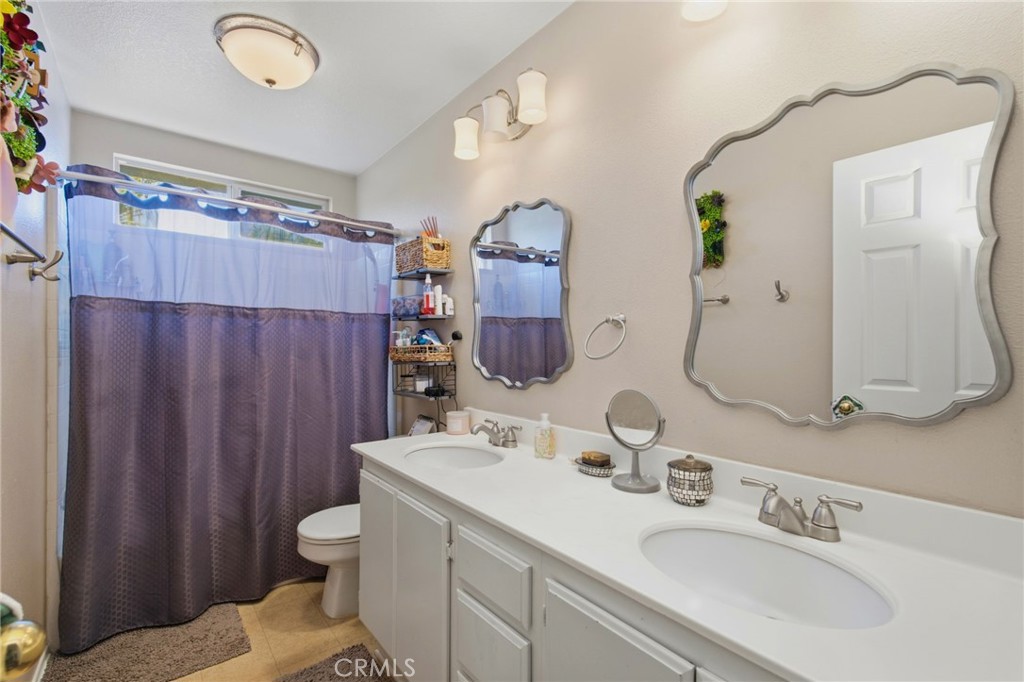 12329 Mimosa Lane Riverside, CA 92503 - Photo 13 of 16
