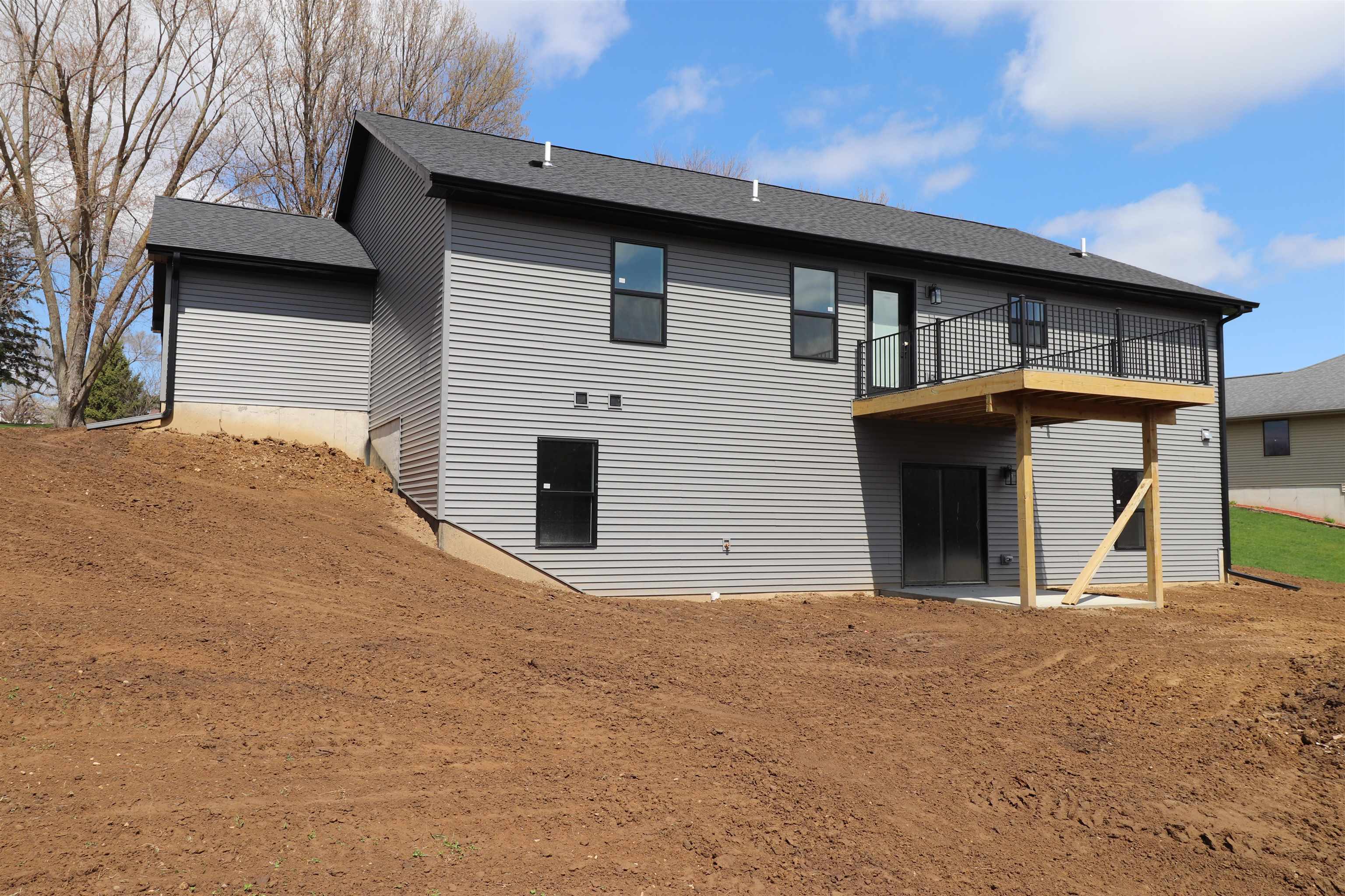 801 Hawkeye Heights Road Dubuque, IA 52001 - Photo 30 of 30 Gallery Image 30