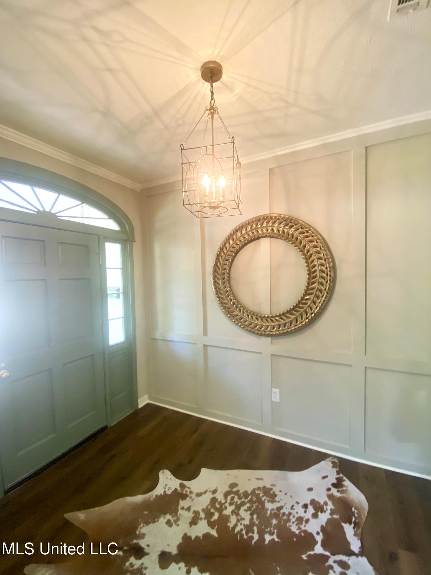 5459 Red Fox Road Jackson, MS 39211 - Photo 5 of 78 ENTRY FOYER