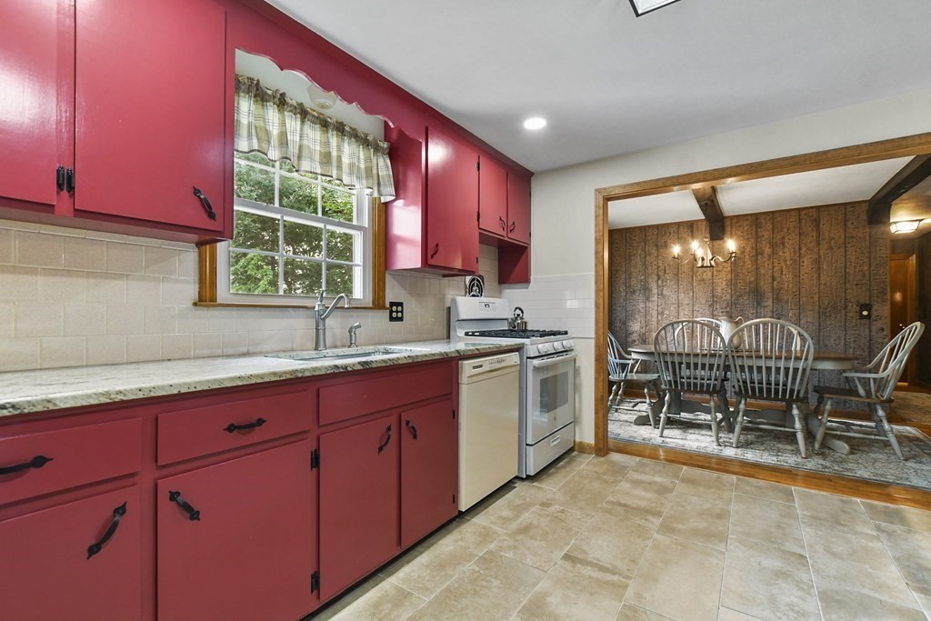 13 Coolidge Road Milford, MA 01757 - Photo 6 of 40 Gallery Image 6