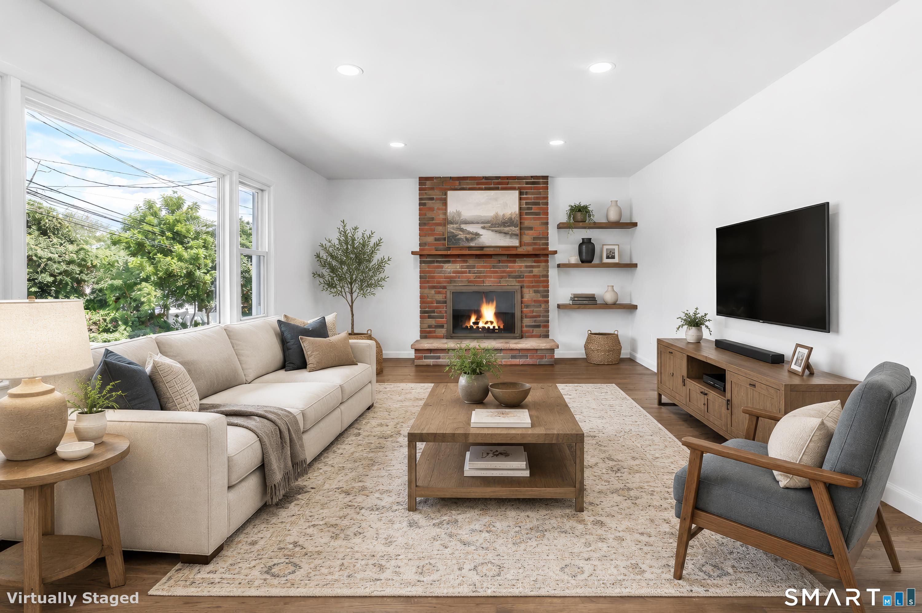 321 Old Town Road Bridgeport, CT 06606 - Photo 2 of 22 Living Room
