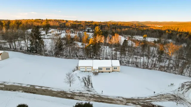 $475,000 | 8 Sunrise Trail, Turner, ME 04282