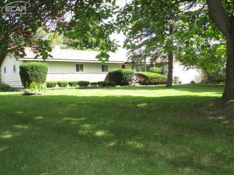 11200 Coldwater Road Flushing, MI 48433 - Photo 9 of 15 20445998-8.JPG