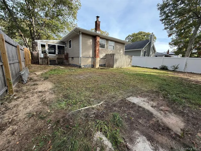 $499,999 | 50 Newcomb Trail, Ridge, NY 11961