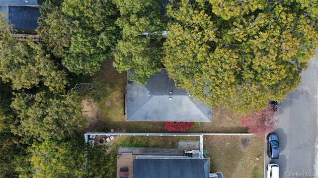 $499,999 | 50 Newcomb Trail, Ridge, NY 11961