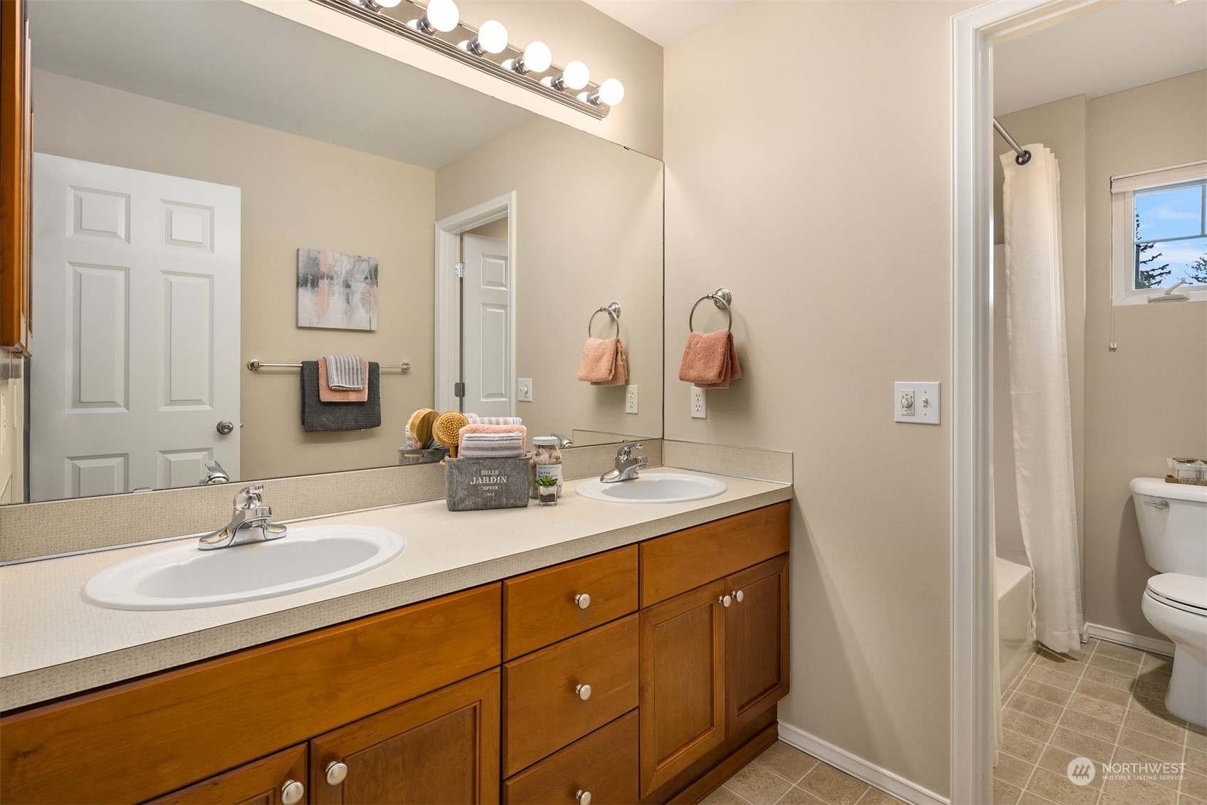 6017 Northeast 1st Place Renton, WA 98059 - Photo 22 of 29 Gallery Image 22