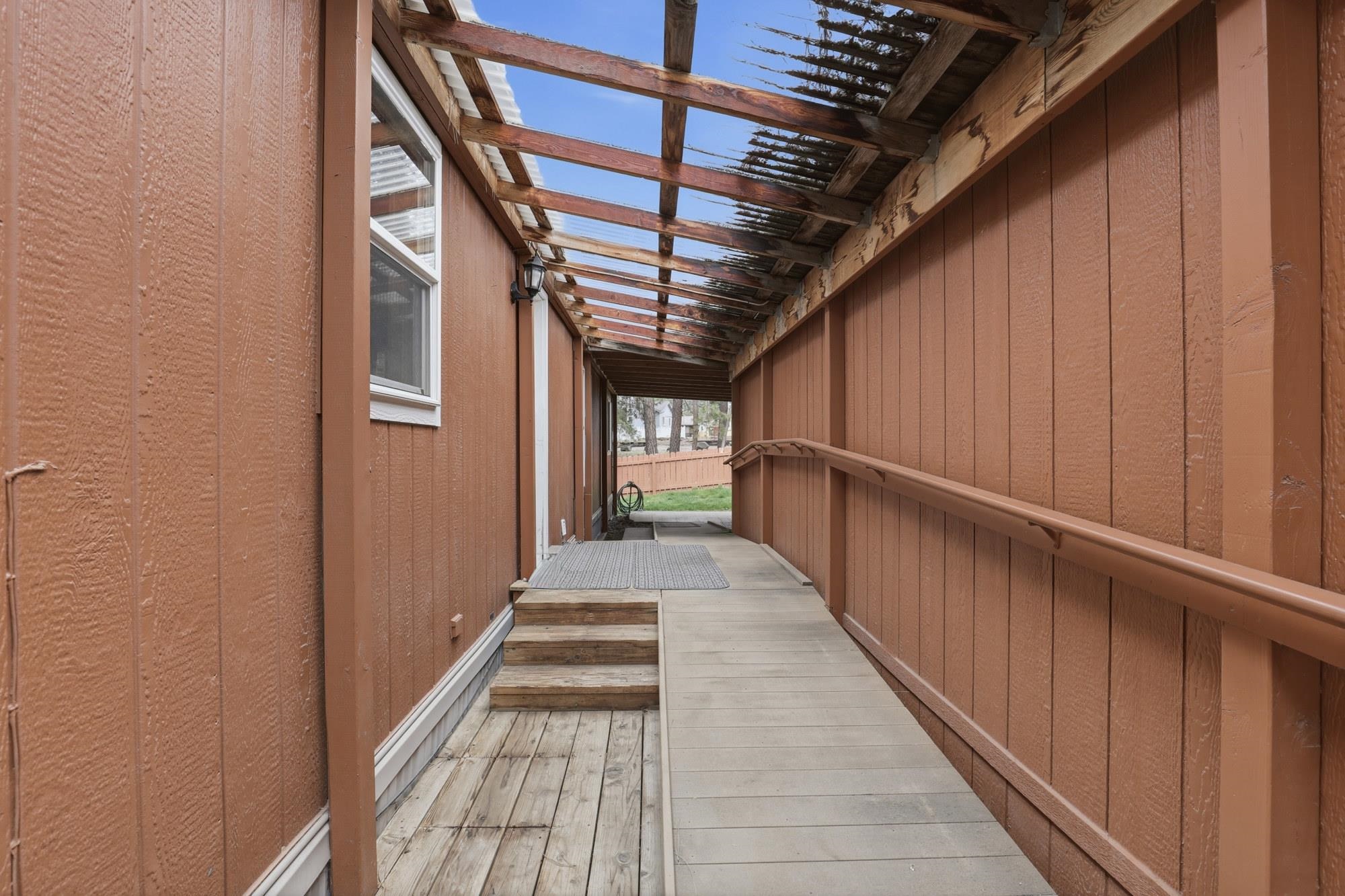 14820 North Chesapeake Lane Mead, WA 99021 - Photo 4 of 38