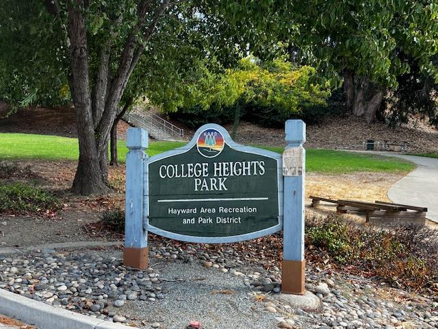 27975 Edgecliff Way Hayward, CA 94542 - Photo 52 of 58 a street sign that is sitting on a rock