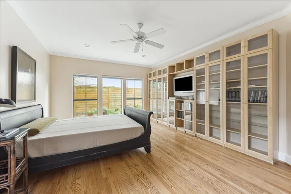 $3,650 | 3515 Yupon Street, Houston, TX 77006