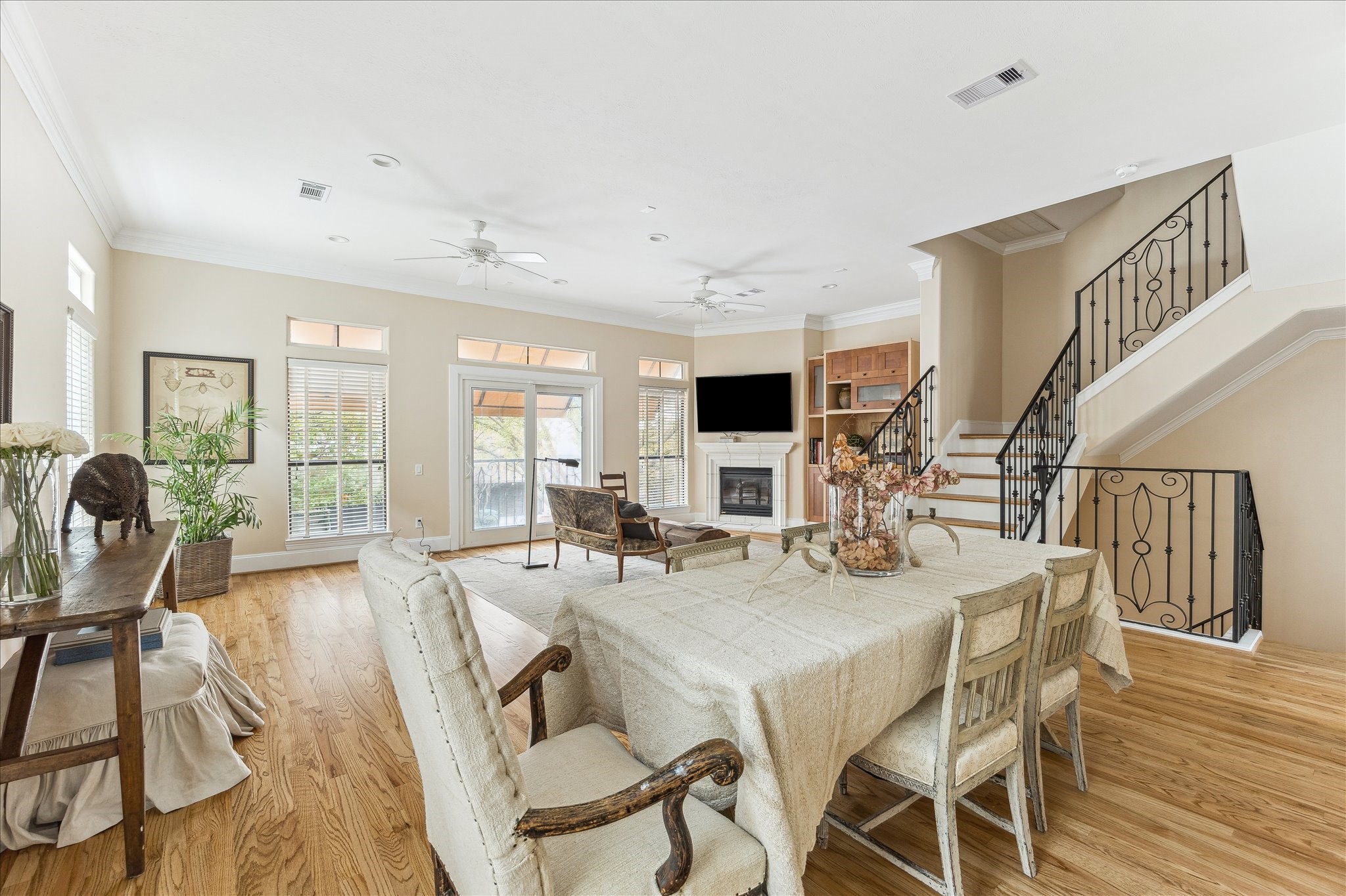 3515 Yupon Street Houston, TX 77006 - Photo 41 of 41 a view of a dining room with furniture window and wooden floor