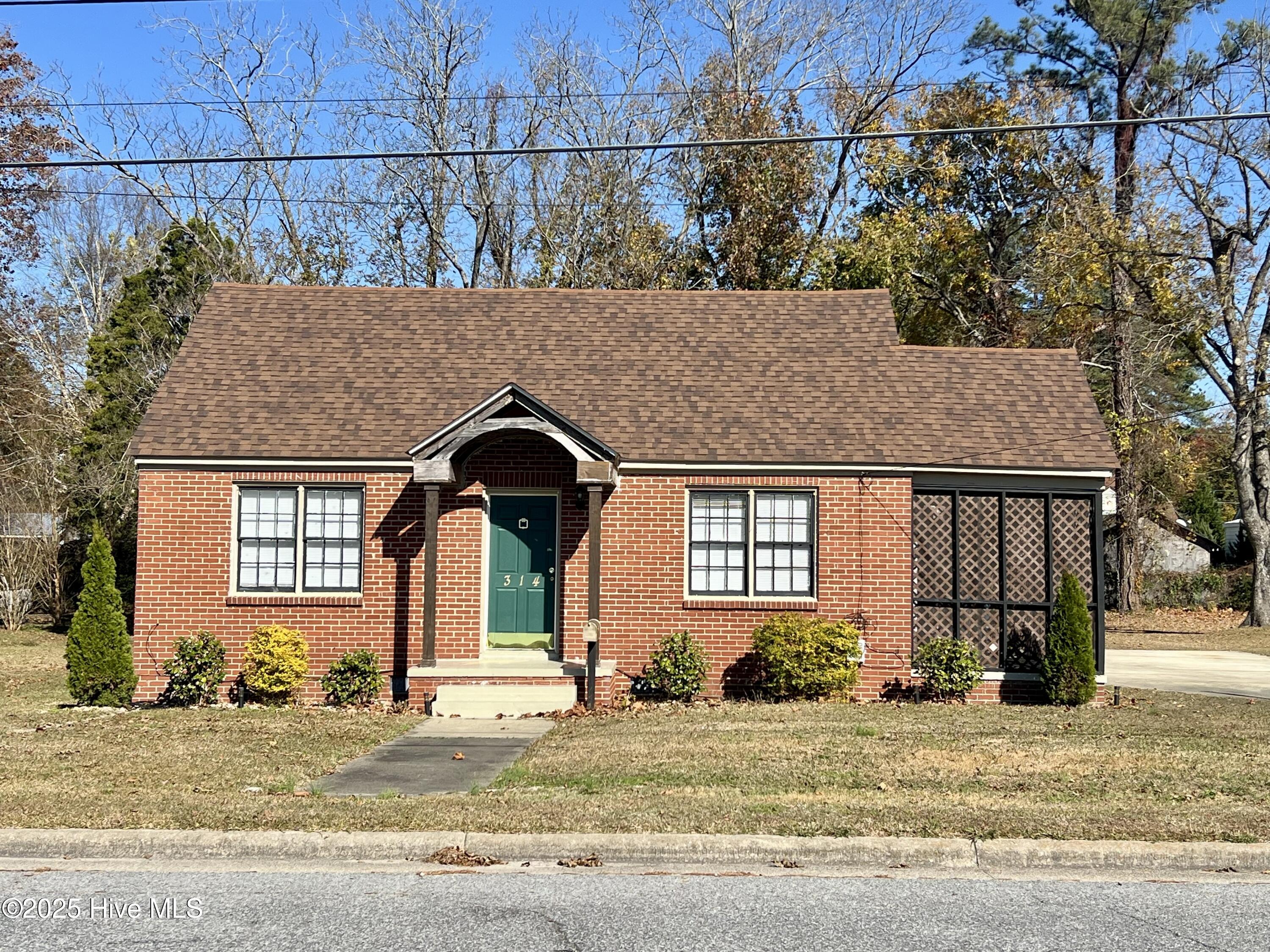 314 East 9th Street Washington, NC 27889 - Photo 1 of 43 IMG_9564