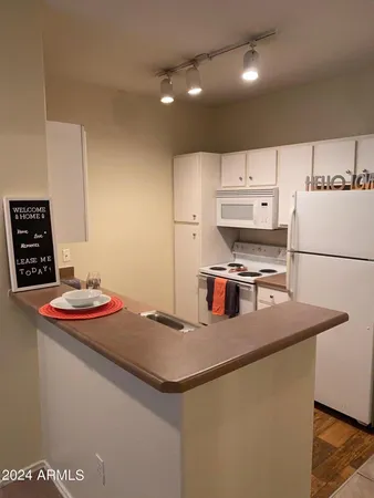 $1,065 | 411 East Indian School Road, Unit 1, Phoenix, AZ 85012