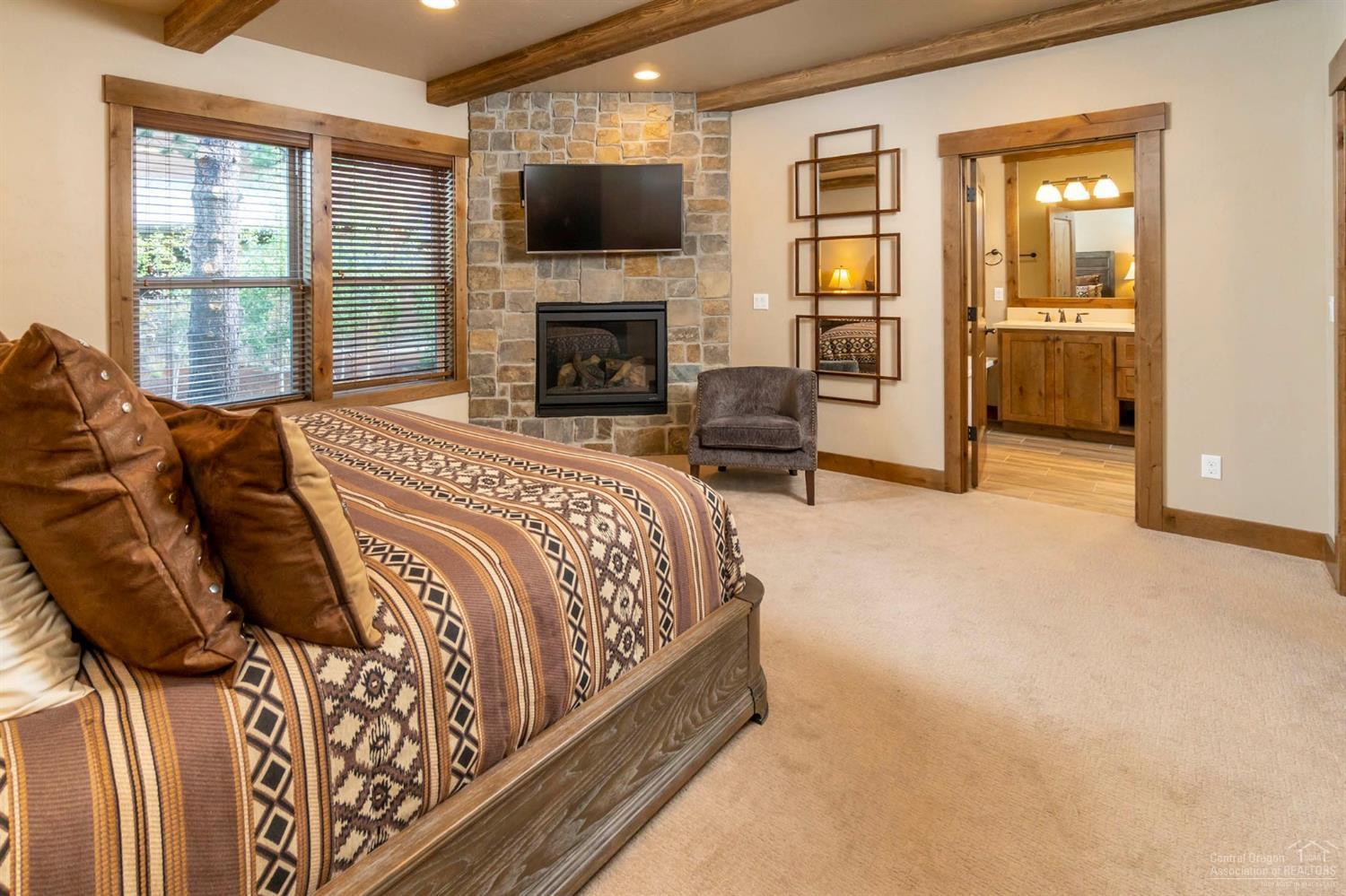 56592 Sunstone Loop Bend, OR 97707 - Photo 6 of 25 Additional Photo