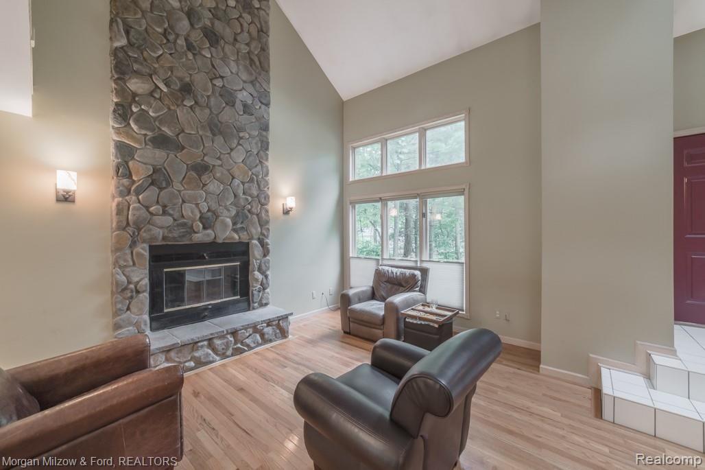 5195 Woodlane Road Clarkston, MI 48348 - Photo 13 of 50 CUSTOM STONE FP