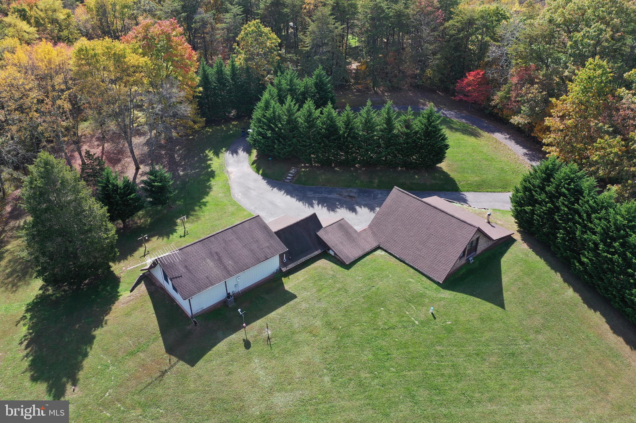 2497 Mountain Run Road Berkeley Springs, WV 25411 - Photo 4 of 67 Gallery Image 4