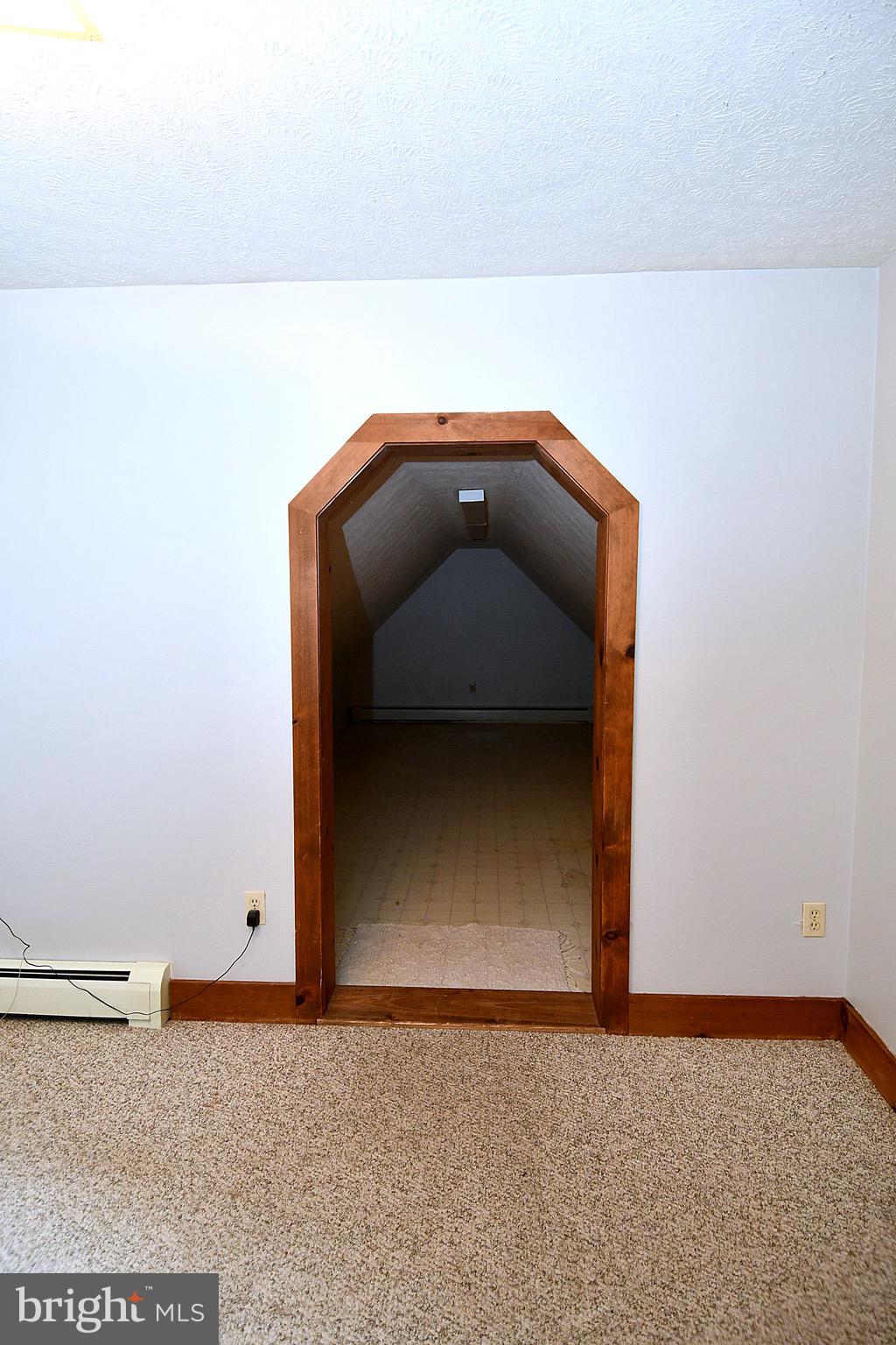 2497 Mountain Run Road Berkeley Springs, WV 25411 - Photo 6 of 67 Gallery Image 6