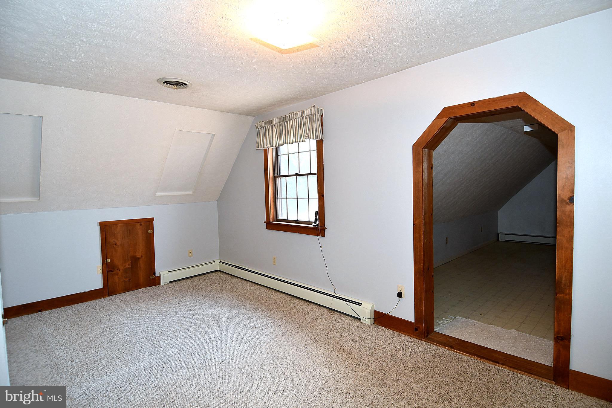 2497 Mountain Run Road Berkeley Springs, WV 25411 - Photo 7 of 67 Gallery Image 7