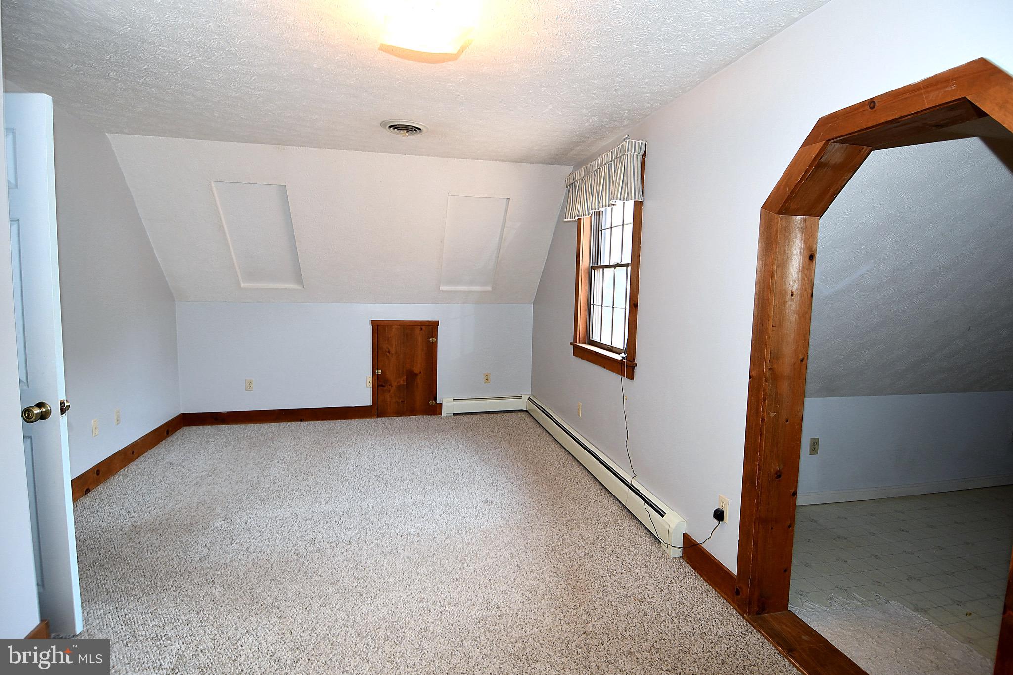 2497 Mountain Run Road Berkeley Springs, WV 25411 - Photo 8 of 67 Gallery Image 8