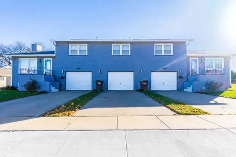 $499,000 | 1000-1008 Carrie Avenue, Rochelle, IL 61068