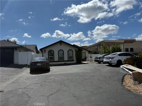 $2,600 | 41880 6th Street, Temecula, CA 92590
