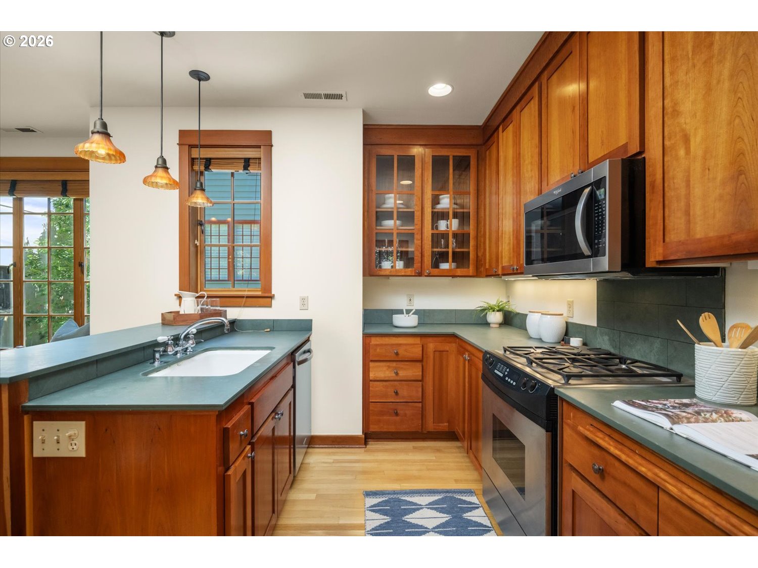 2535 Northwest Westover Road, Unit 5 Portland, OR 97210 - Photo 15 of 43 Kitchen