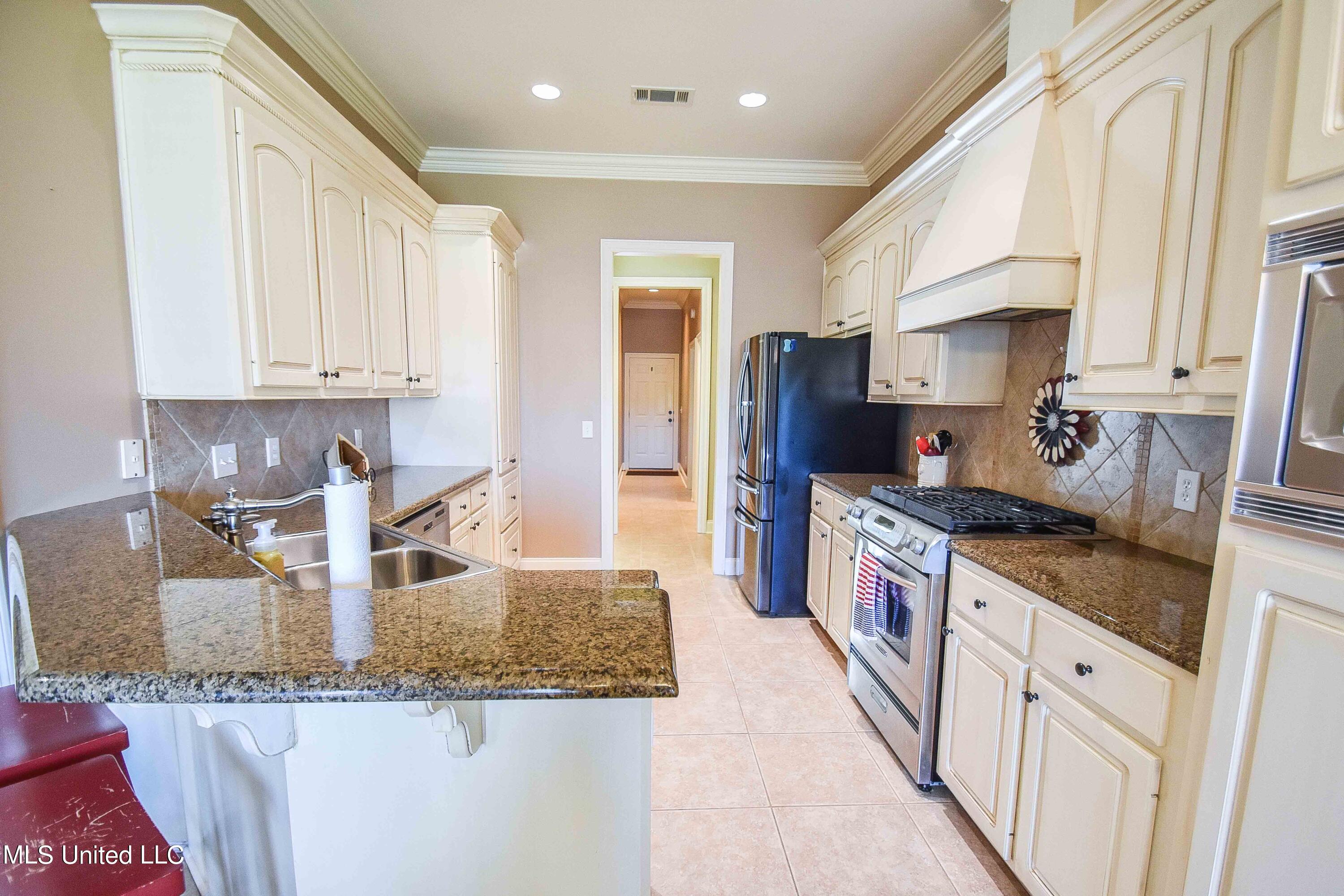 310 Faith Way Brandon, MS 39042 - Photo 12 of 47 image-7