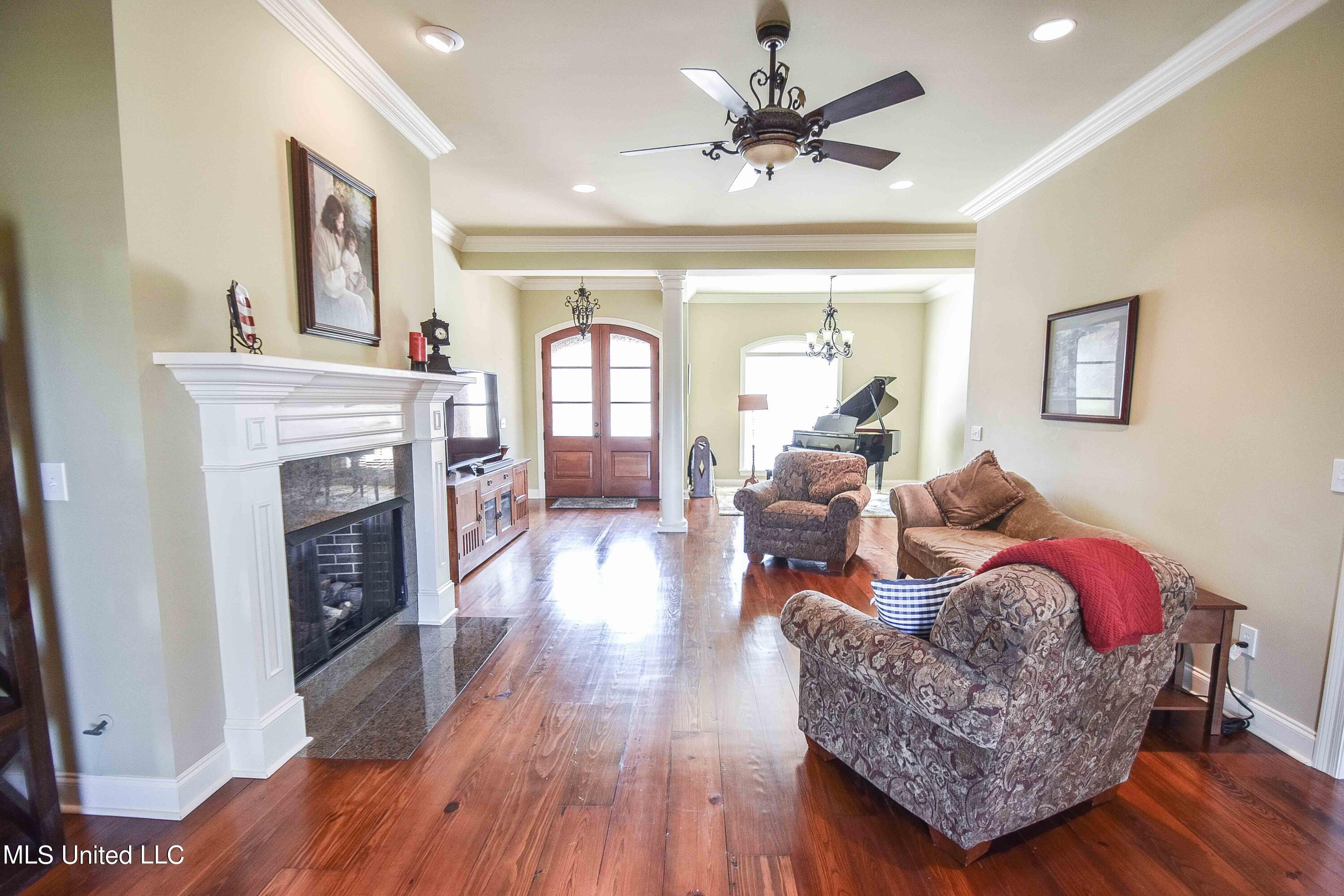 310 Faith Way Brandon, MS 39042 - Photo 7 of 47 image-33