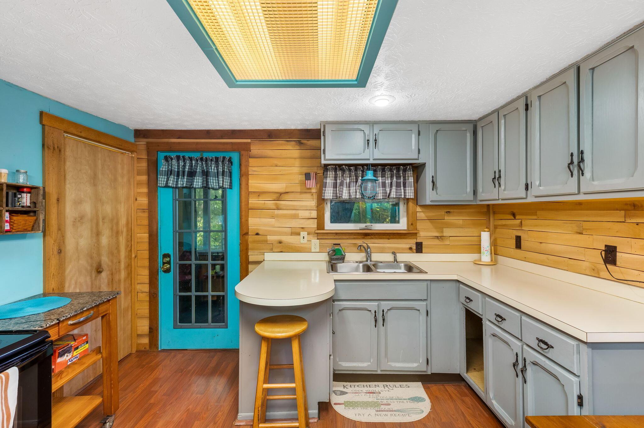 9126 Walnut Dowler Road Logan, OH 43138 - Photo 18 of 46 Kitchen
