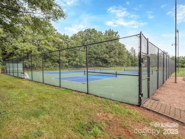 $3,100 | 8715 Parkchester Drive, Charlotte, NC 28277