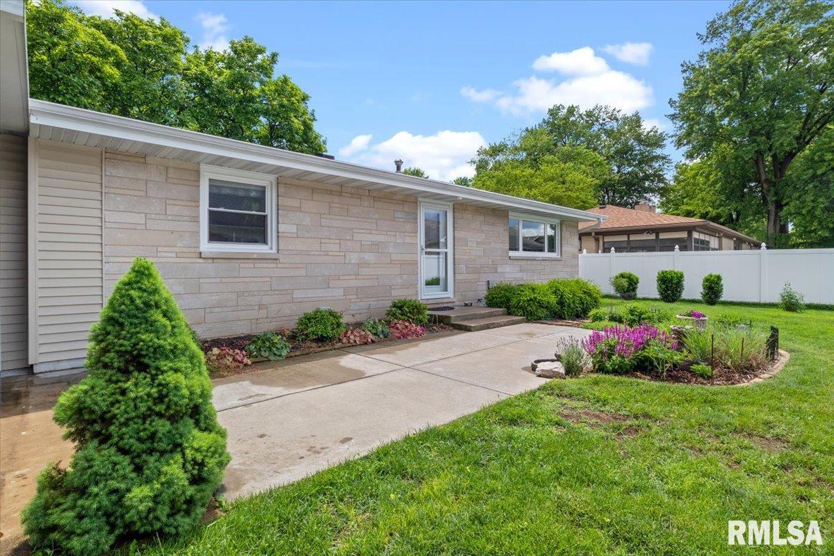 2003 Clubview Drive Springfield, IL 62704 - Photo 26 of 27
