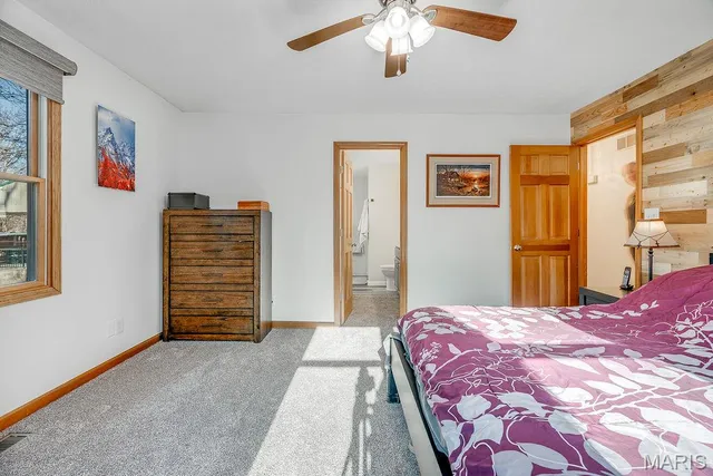 $425,000 | 9056 Renken Road, Staunton, IL 62088