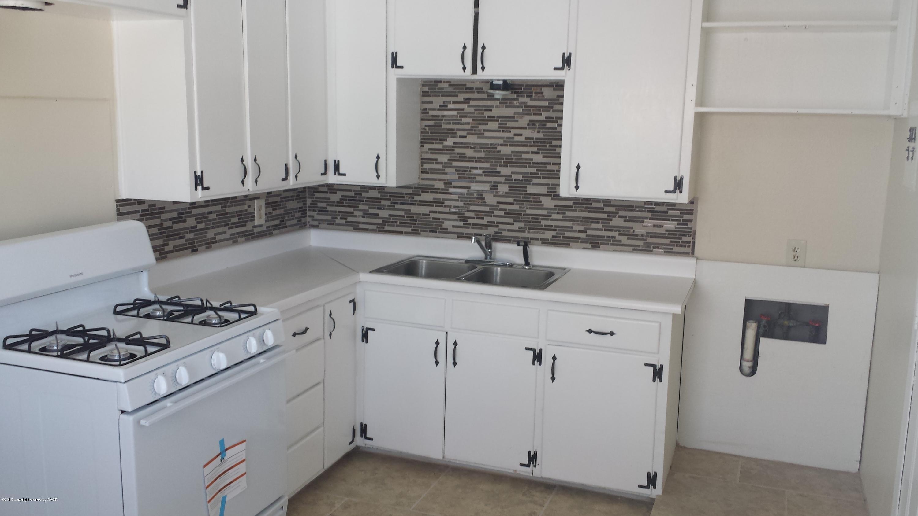4404 South Hughes Street Amarillo, TX 79110 - Photo 14 of 15 Kitchen # 2