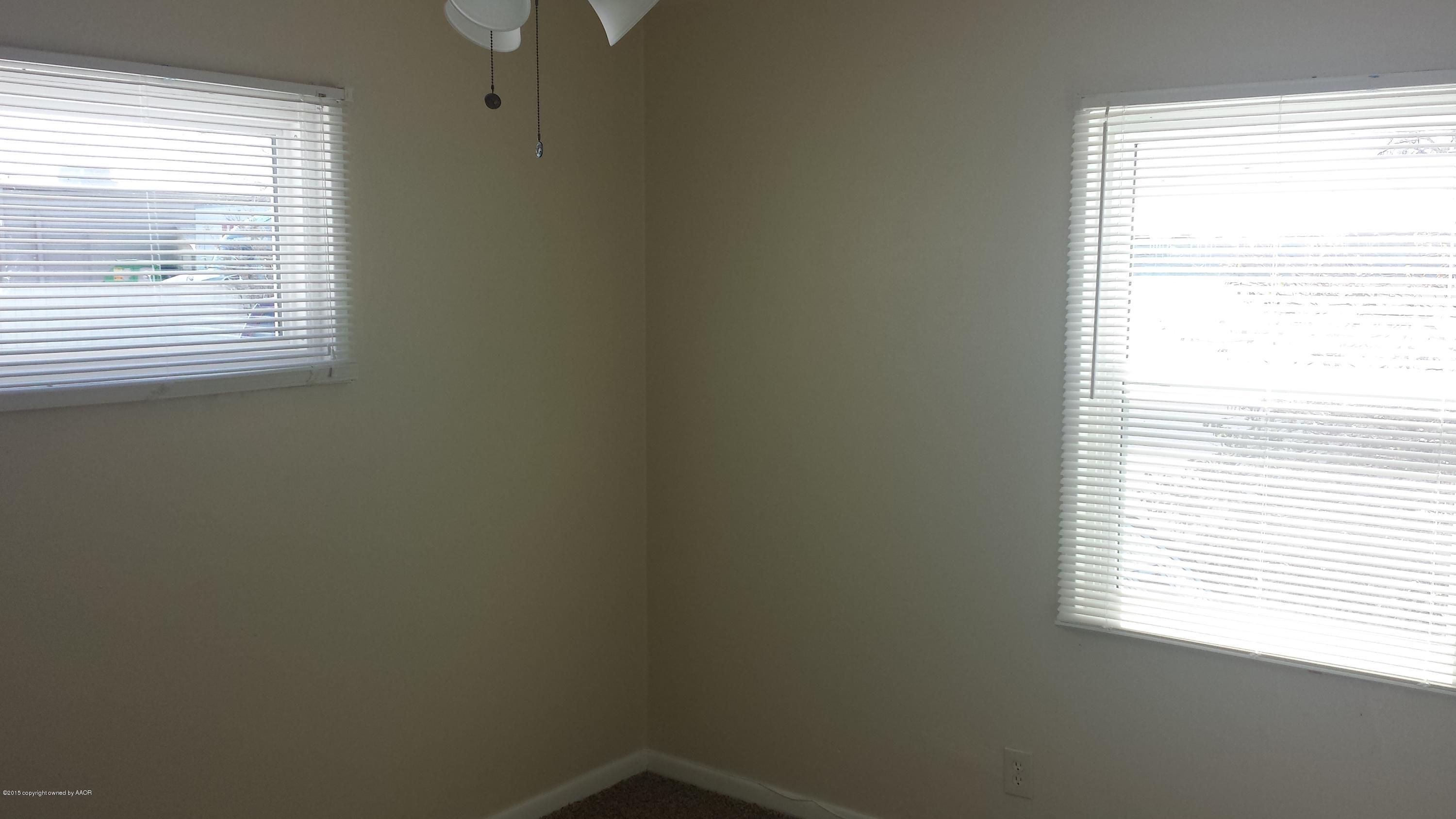 4404 South Hughes Street Amarillo, TX 79110 - Photo 6 of 15 Master Bedroom