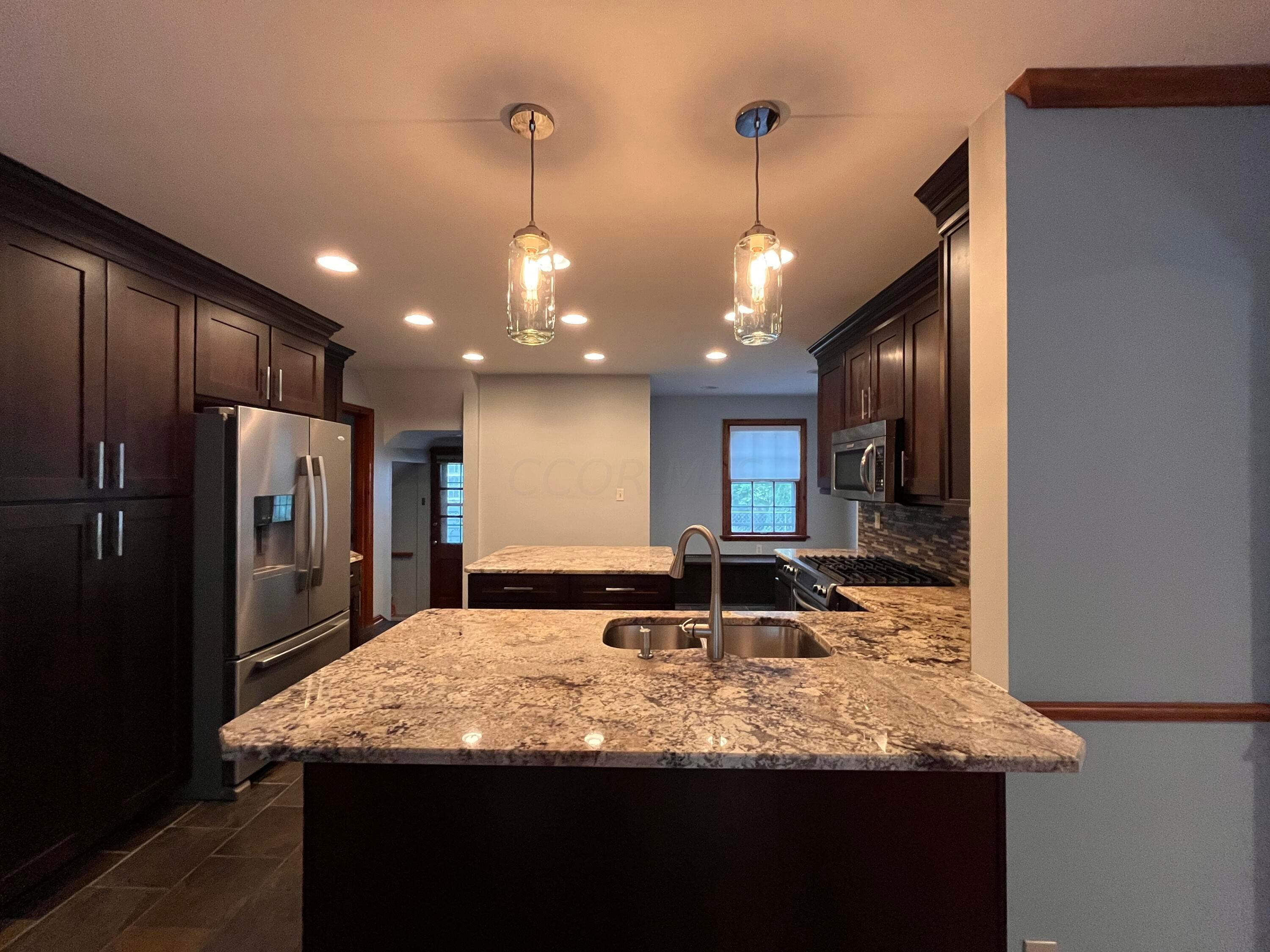 415 Arden Road Columbus, OH 43214 - Photo 10 of 38 010_Kitchen_415Arden