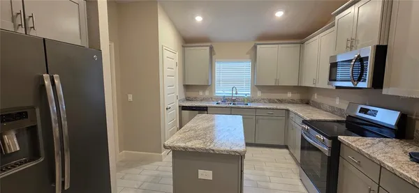 $2,500 | 3107 Northeast 46th Avenue, Ocala, FL 34470