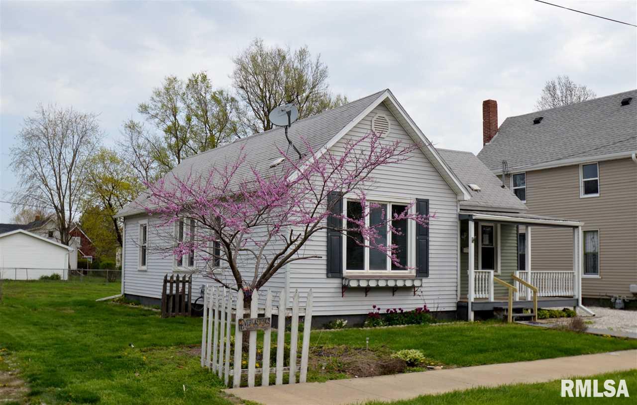 617 Anderson Place Canton, IL 61520 - Photo 2 of 11 Gallery Image 2