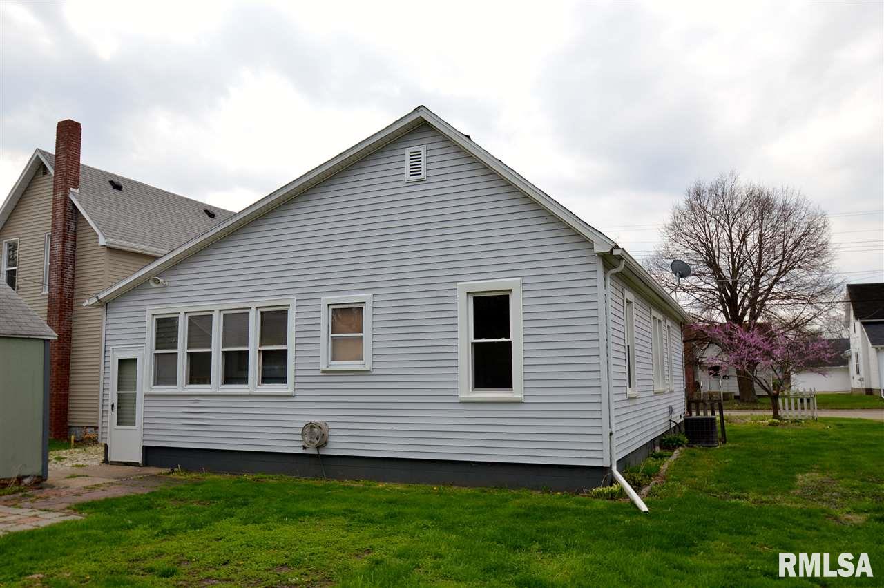 617 Anderson Place Canton, IL 61520 - Photo 4 of 11 Gallery Image 4