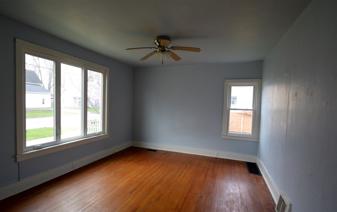 617 Anderson Place Canton, IL 61520 - Photo 6 of 11 Gallery Image 6