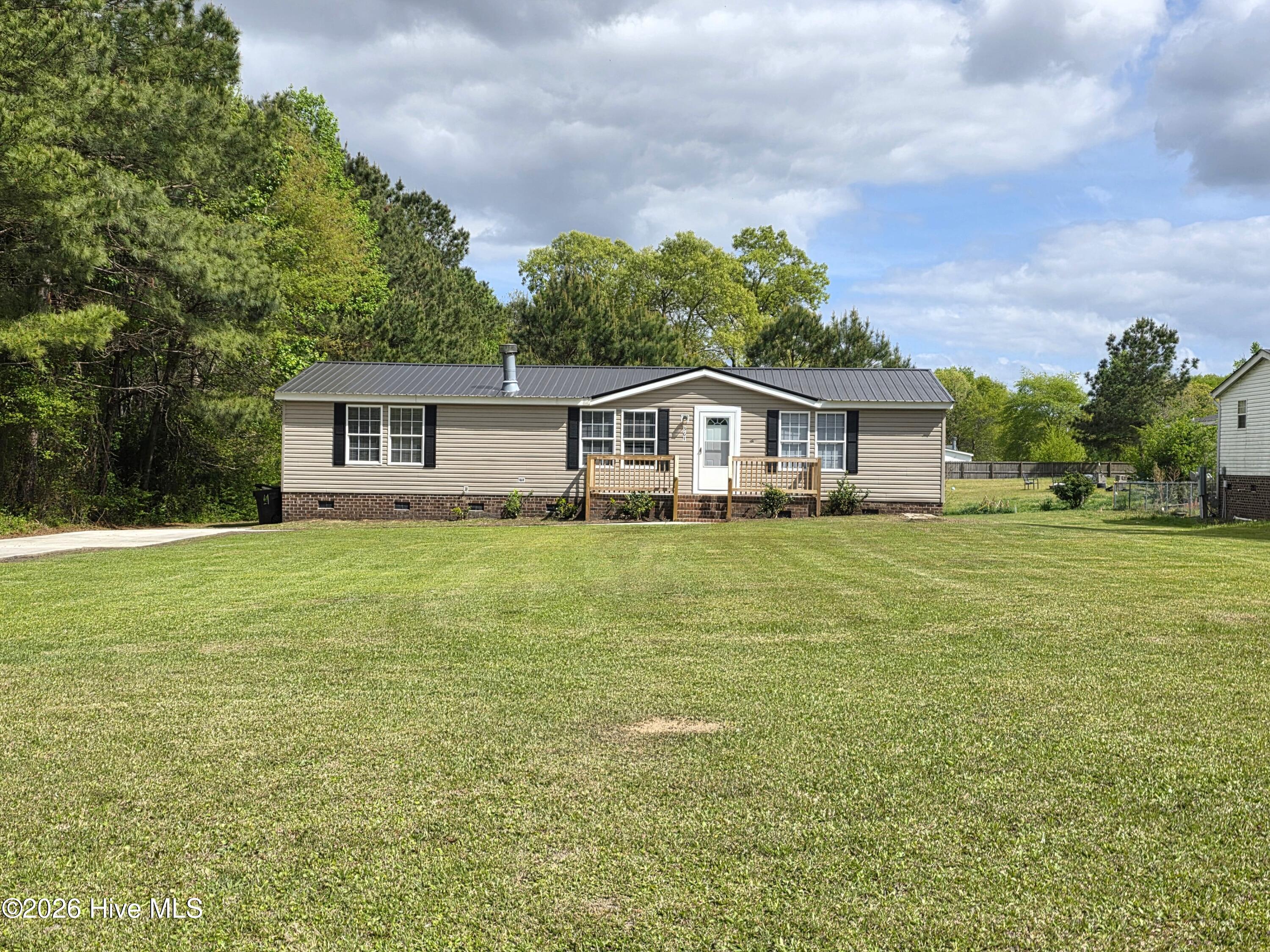 361 Fowler Manning Road Richlands, NC 28574 - Photo 2 of 35 Front