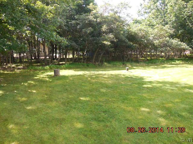 402 Mountain Road Albrightsville, PA 18210 - Photo 10 of 11 a view of pool with outdoor space