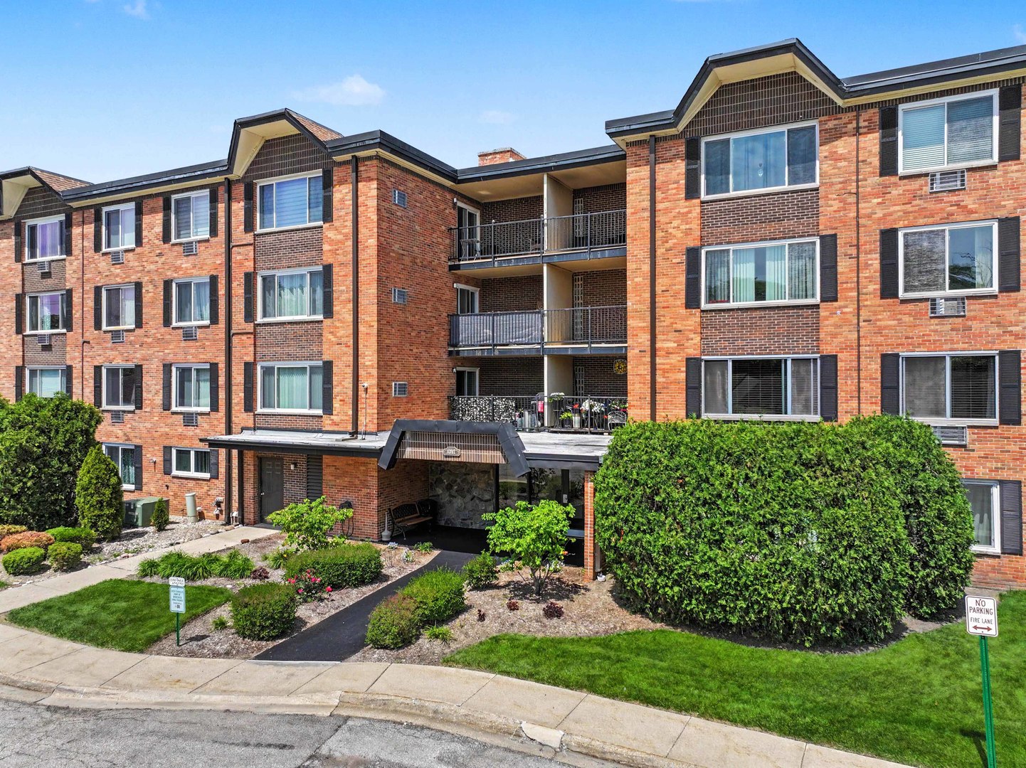 1227 South Old Wilke Road, Unit 210 Rolling Meadows, IL 60005 - Photo 1 of 1