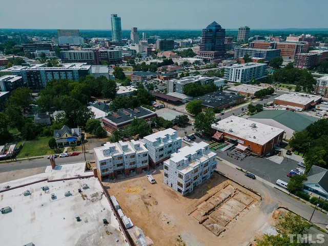 a picture of city view