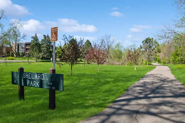 $180,000 | 340 Ford Road, Unit 5, St. Louis Park, MN 55426