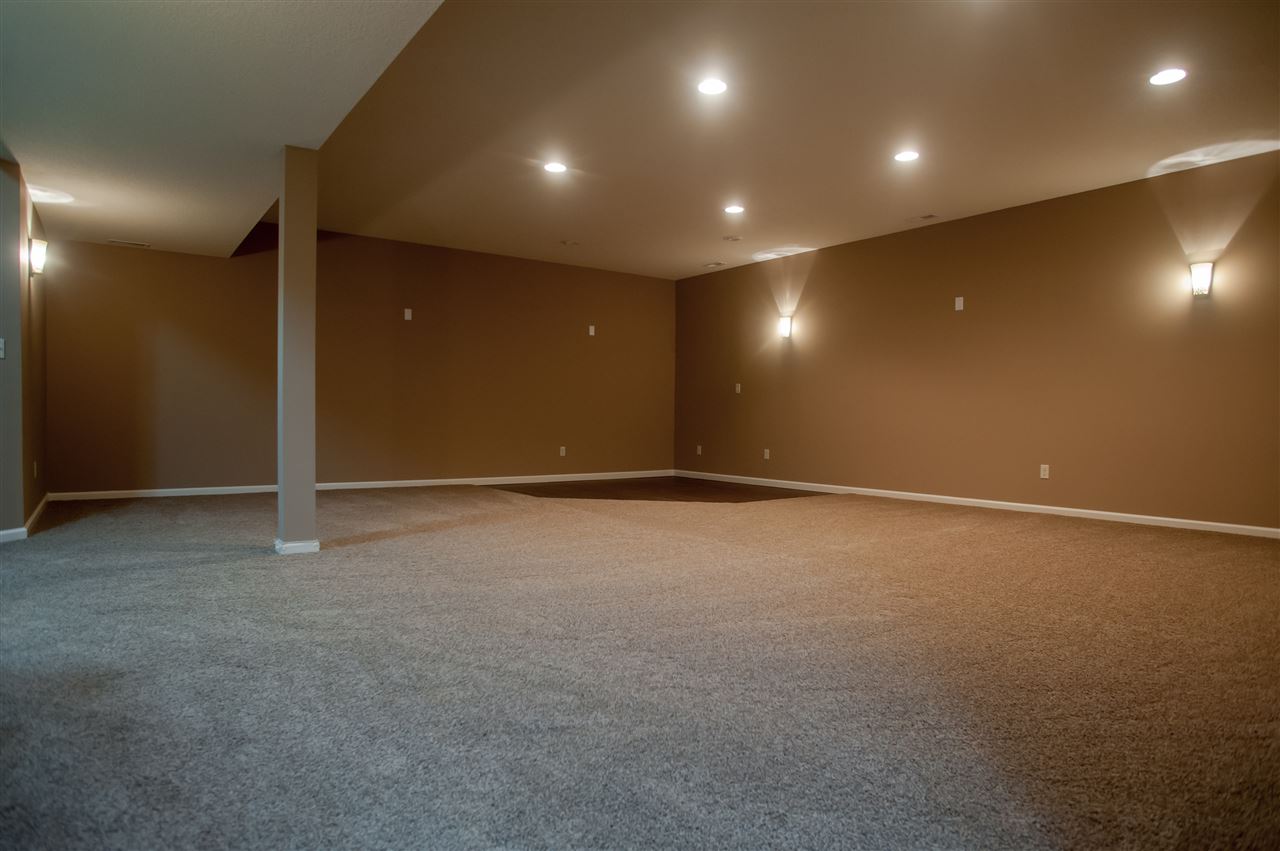 18936 Devall Road Spencerville, IN 46788 - Photo 2 of 7