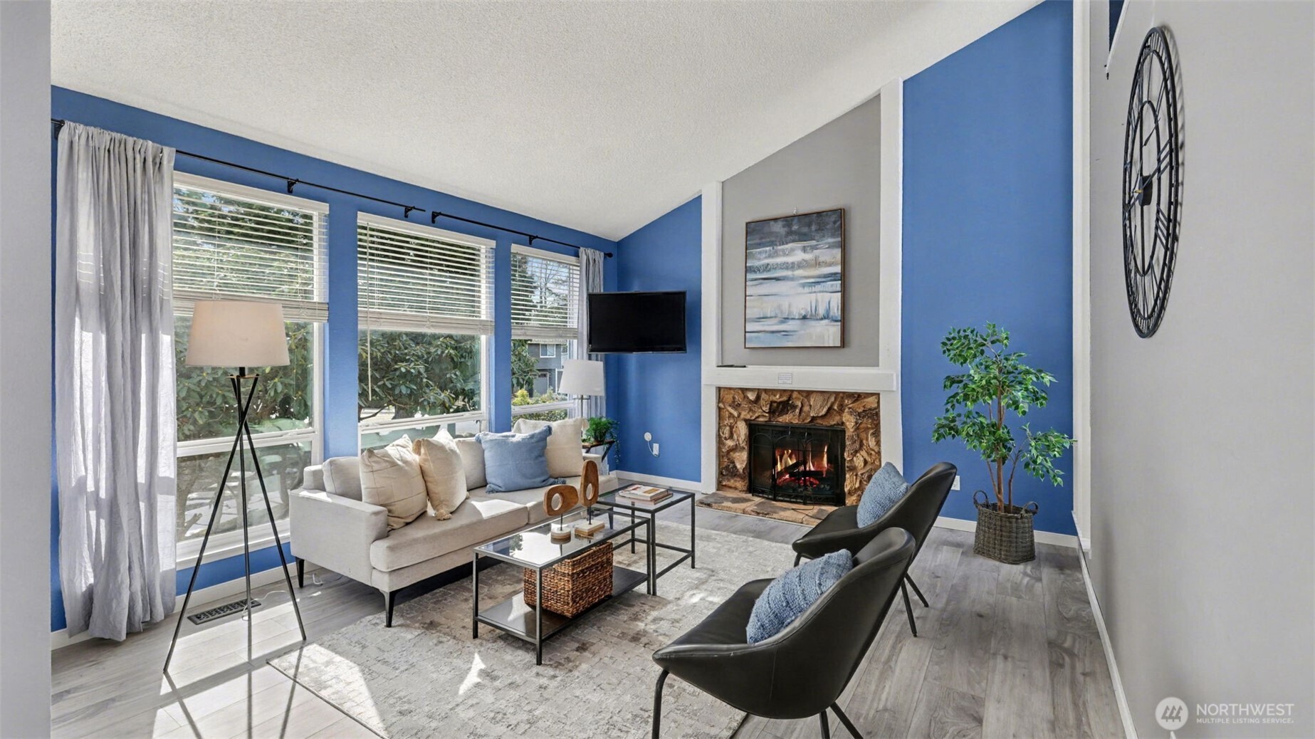 15232 Southeast 176th Street Renton, WA 98058 - Photo 4 of 40