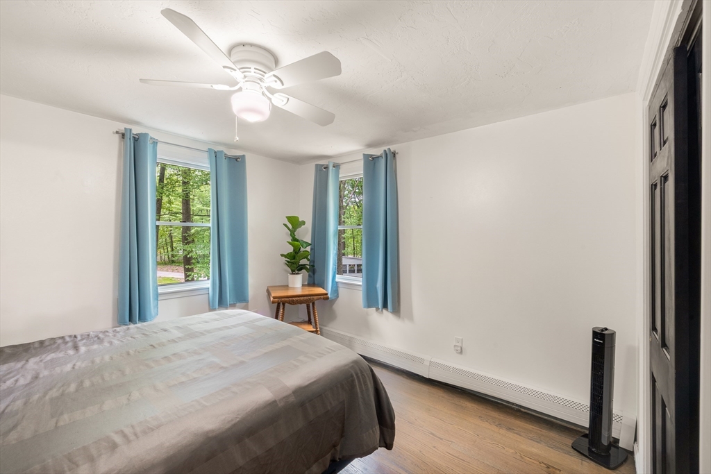 9 Colonial Road Sutton, MA 01590 - Photo 18 of 35
