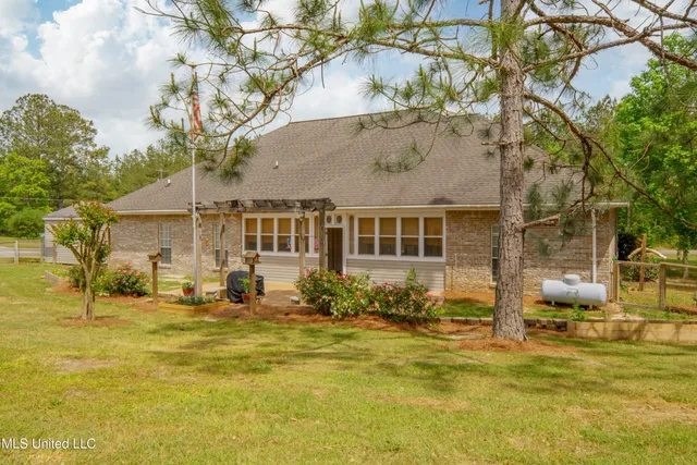 $289,000 | 447 Browns Bridge Road, Purvis, MS 39475